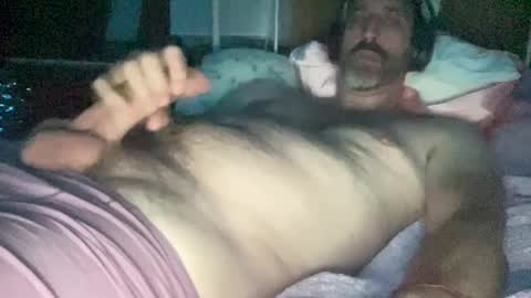 Snapshot of surfguy82 chatting on September 10, 2025, 4:23 am SurfGuy82 online show from September 10, 2025, 4:23 am