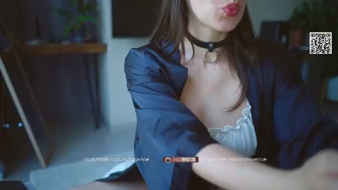 Snapshot of surfissence chatting on June 17, 2026, 9:23 am SOFIA DAMIEN PVT MODEL online show from June 17, 2026, 9:23 am