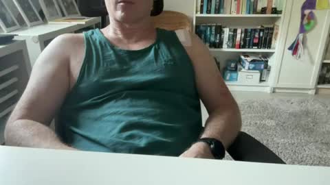 Snapshot of surfstar81 chatting on June 20, 2026, 8:17 am surfstar81 online show from June 20, 2026, 8:17 am