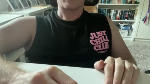 Snapshot of surfstar81 chatting on June 25, 2026, 8:30 am surfstar81 online show from June 25, 2026, 8:30 am