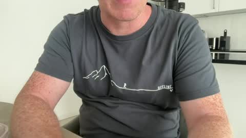 Snapshot of surfstar81 chatting on July 1, 2026, 9:00 am surfstar81 online show from July 1, 2026, 9:00 am