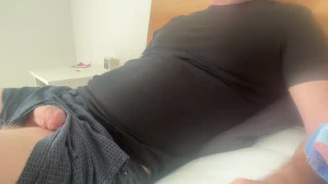 Snapshot of surfstar81 chatting on July 18, 2026, 7:01 am surfstar81 online show from July 18, 2026, 7:01 am