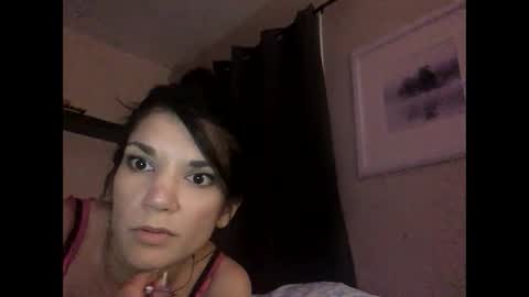 Snapshot of surialuv chatting on March 10, 2025, 9:43 am surialuv online show from March 10, 2025, 9:43 am