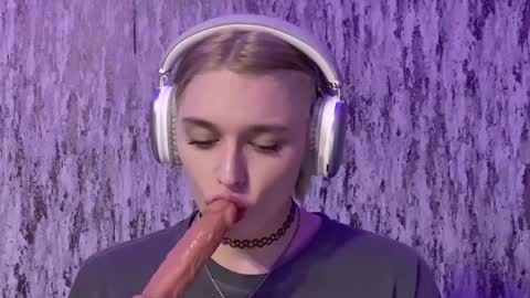 Snapshot of susan228 chatting on January 24, 2025, 6:25 pm Vladiva online show from January 24, 2025, 6:25 pm