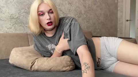 Snapshot of susan228 chatting on September 10, 2025, 7:30 am Vladiva online show from September 10, 2025, 7:30 am