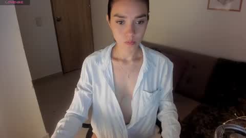 Snapshot of susan_arango chatting on July 13, 2026, 12:02 am susan love online show from July 13, 2026, 12:02 am