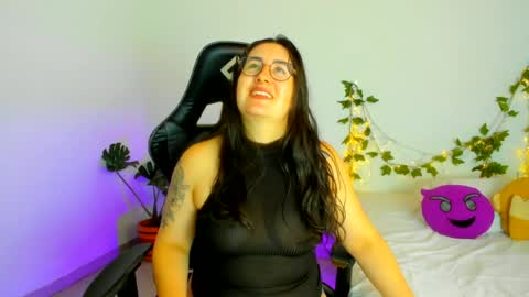 Snapshot of susan_fox1 chatting on June 19, 2026, 7:39 pm Dani online show from June 19, 2026, 7:39 pm