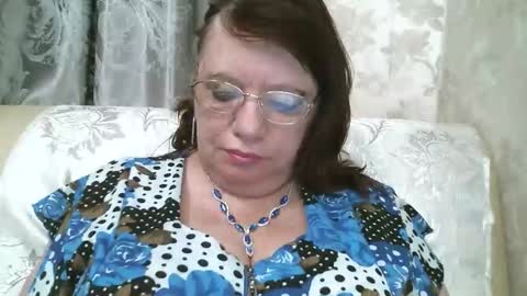 SusanaAhSun online show from November 27, 2025, 12:07 pm