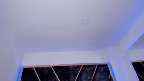 susanahenao online show from March 11, 2025, 5:13 pm