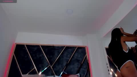 susanahenao online show from October 3, 2025, 7:33 pm