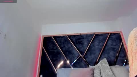 susanahenao online show from November 22, 2025, 4:06 pm