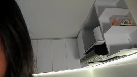 susanclarck online show from November 7, 2025, 12:32 am