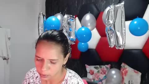 Snapshot of susanleroy chatting on December 19, 2024, 3:07 am susanleroy online show from December 19, 2024, 3:07 am