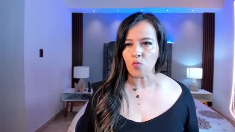 Susan  Everyday From 0530 to 1430 Col Time online show from December 4, 2025, 10:57 am