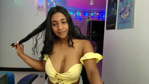 Andrea - Migue online show from February 3, 2025, 1:30 am