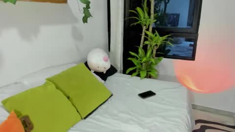 Snapshot of susieglass chatting on February 18, 2026, 5:25 am SusieGlass online show from February 18, 2026, 5:25 am