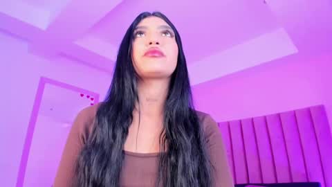 Sussan Nicole  online show from October 1, 2025, 12:11 pm