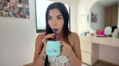 Snapshot of sussanf_ chatting on February 7, 2026, 9:29 pm Susy online show from February 7, 2026, 9:29 pm