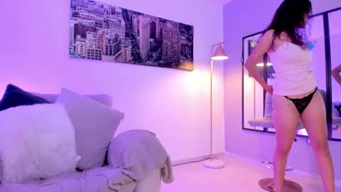 Snapshot of sussankeller_ chatting on January 15, 2026, 12:43 pm Sussan Keller online show from January 15, 2026, 12:43 pm