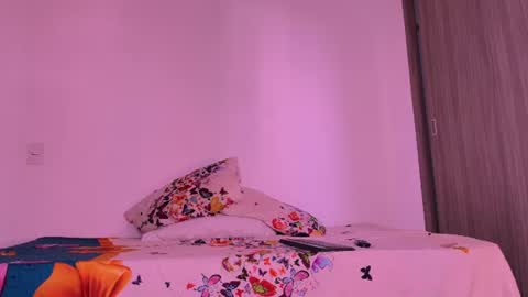 Snapshot of sussidream chatting on July 14, 2026, 7:08 pm Andrea online show from July 14, 2026, 7:08 pm