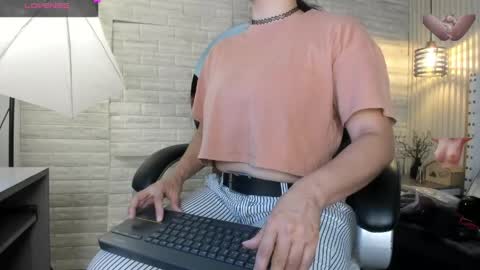 Snapshot of sussy__stone chatting on April 11, 2026, 11:36 am online show from April 11, 2026, 11:36 am