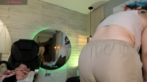 Snapshot of sussy__stone chatting on April 15, 2026, 11:50 am online show from April 15, 2026, 11:50 am