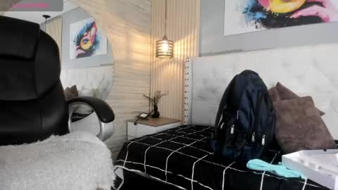 Snapshot of sussy__stone chatting on April 16, 2026, 11:55 am online show from April 16, 2026, 11:55 am