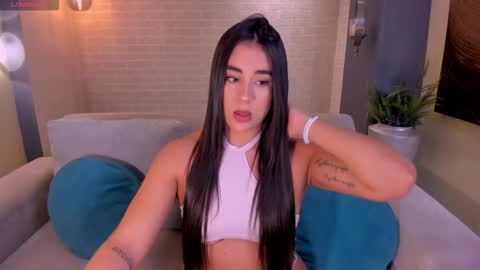 Snapshot of sussybell_ chatting on September 20, 2025, 8:32 pm Sussy Bell online show from September 20, 2025, 8:32 pm