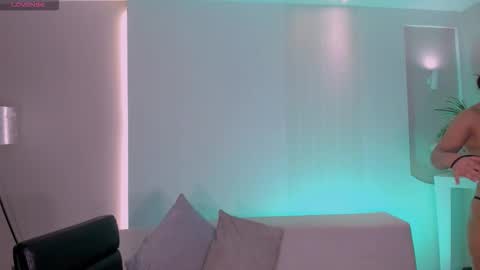 Snapshot of sussybell_ chatting on November 10, 2025, 9:36 pm Sussy Bell online show from November 10, 2025, 9:36 pm