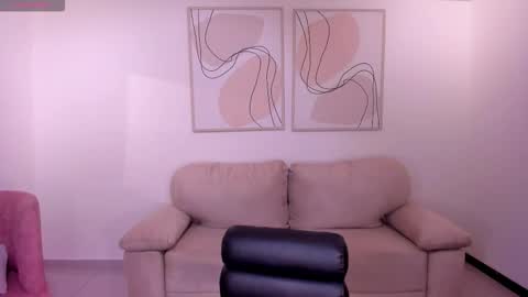 Snapshot of sussybell_ chatting on November 29, 2025, 10:24 pm Sussy Bell online show from November 29, 2025, 10:24 pm