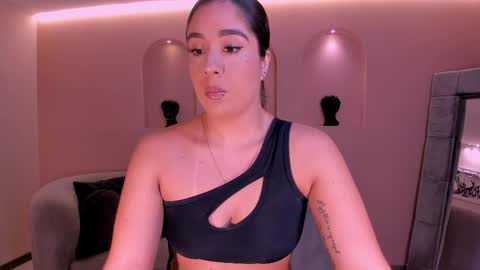 Snapshot of sussybell_ chatting on January 14, 2026, 3:12 am Sussy Bell online show from January 14, 2026, 3:12 am