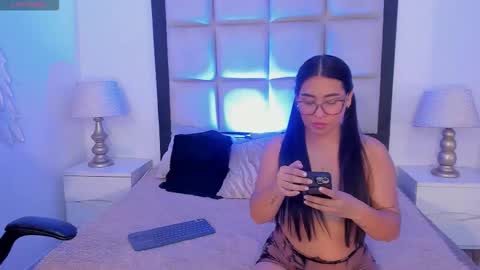 sussyfoxx_ online show from February 6, 2026, 12:19 pm
