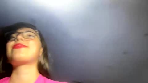 susyli online show from October 3, 2025, 3:09 pm