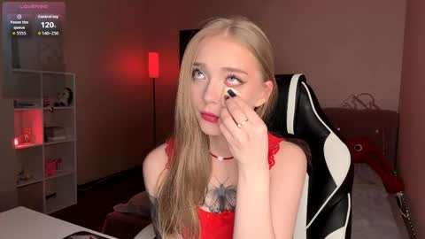Snapshot of susyschuerholz chatting on April 20, 2026, 1:03 pm Jessica online show from April 20, 2026, 1:03 pm
