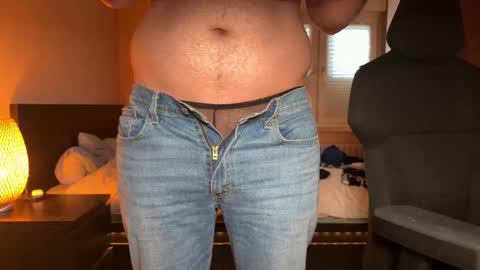 Snapshot of sutlac90 chatting on November 8, 2025, 11:10 am sutlac90 online show from November 8, 2025, 11:10 am