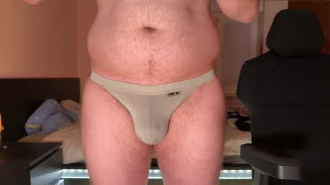 Snapshot of sutlac90 chatting on November 9, 2025, 2:37 pm sutlac90 online show from November 9, 2025, 2:37 pm