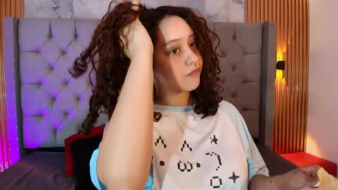 suxan_white online show from May 24, 2026, 2:00 pm