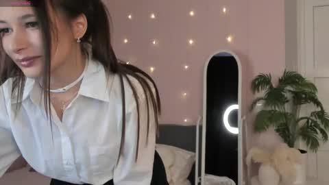 Hey Im Suzane online show from April 27, 2026, 3:15 am