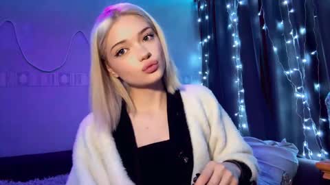 Stacy online show from April 20, 2026, 10:00 pm