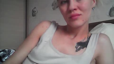 Suzie Jenny online show from June 26, 2026, 9:14 am