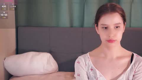 Snapshot of suziegoglia chatting on March 10, 2026, 6:51 am Kristanna online show from March 10, 2026, 6:51 am