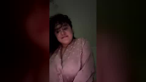 Snapshot of suzyhere chatting on July 2, 2026, 3:17 am suzyhere online show from July 2, 2026, 3:17 am