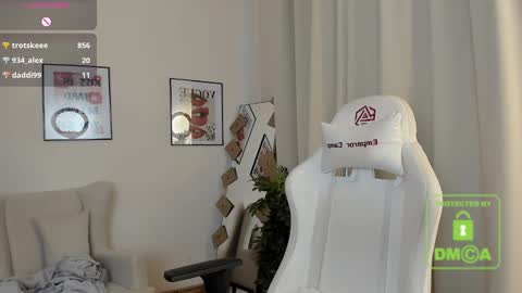 Snapshot of suzyjames chatting on February 12, 2025, 6:40 am Suzy next stream Thursday Friday Saturday online show from February 12, 2025, 6:40 am