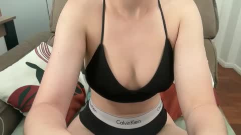 The real sugar baby   Suzy Summer   online show from December 19, 2025, 10:44 am