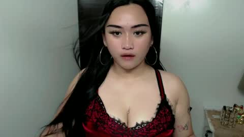 Snapshot of sw33tgirl_moaner chatting on June 17, 2026, 12:50 pm Angelic Baby online show from June 17, 2026, 12:50 pm