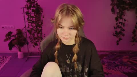 Snapshot of swag_evalution chatting on October 17, 2025, 1:09 am Eva online show from October 17, 2025, 1:09 am