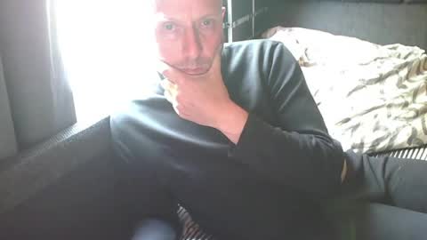 Snapshot of swartarn chatting on August 1, 2026, 11:31 am ArnSwart online show from August 1, 2026, 11:31 am