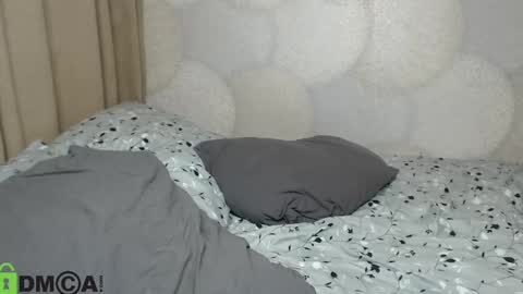 SweeeetDiaana online show from February 18, 2025, 9:42 pm