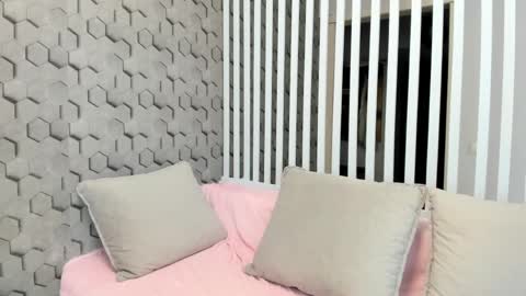 Snapshot of sweeety_peach chatting on May 25, 2026, 8:42 am sweeety_peach online show from May 25, 2026, 8:42 am