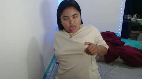 Snapshot of sweet_69ally chatting on October 31, 2025, 7:37 pm ally online show from October 31, 2025, 7:37 pm